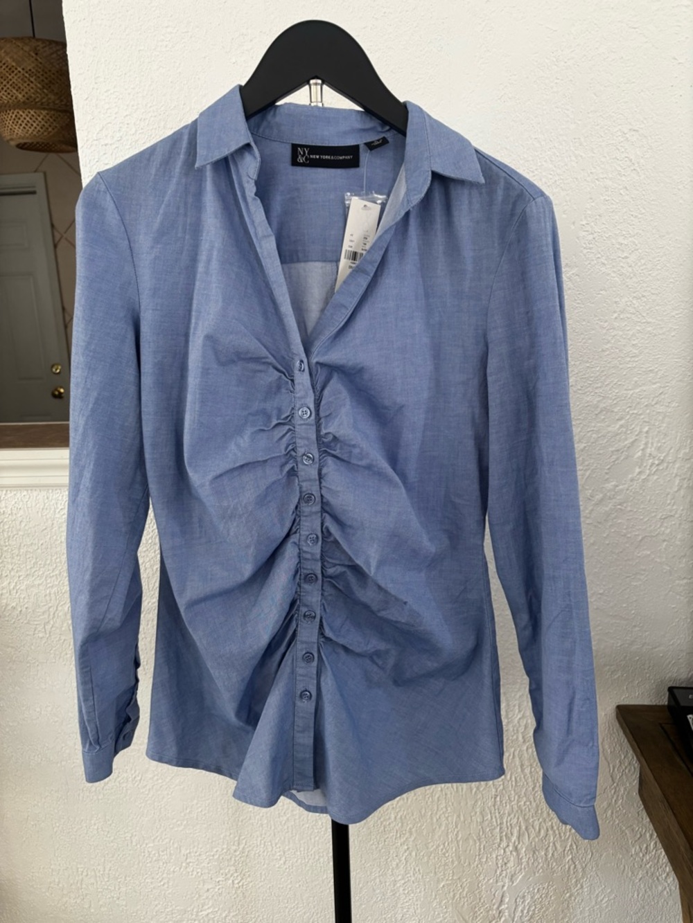 NWT New York & Company Light Blue Ruched Front Womens Dress Shirt size S
